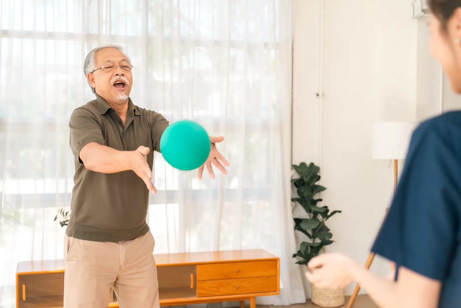 Dr. Shikha guiding movement disorder therapy